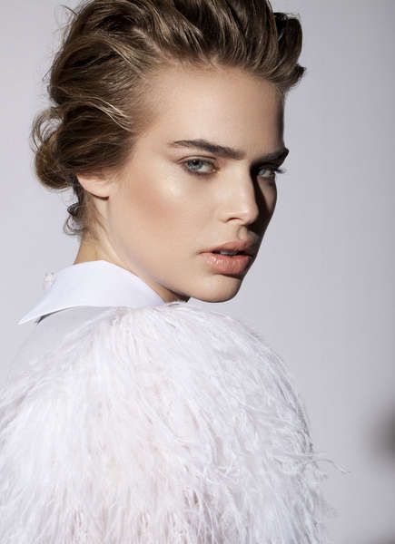 Image | Hadi Alavi
Hair & Makeup | Loni
Styling | Erica Degraf
