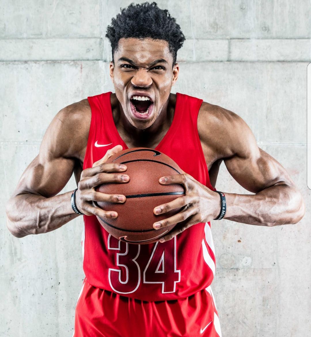 Giannis Antetokounmpo, Men's grooming by Loni